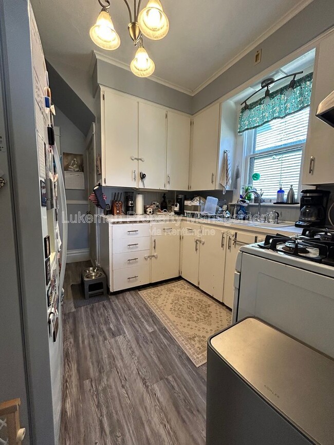 Foto del edificio - 808 Wheaton Ave