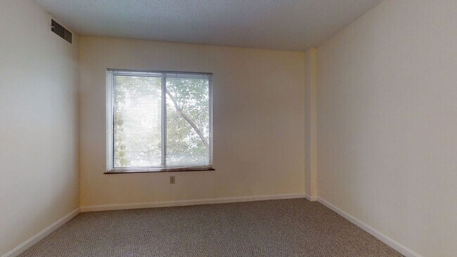 Foto del edificio - 348 Franklin St