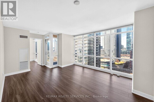 Building Photo - 11 Brunel Ct