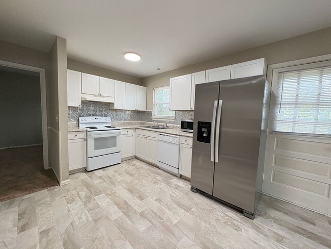 Foto del edificio - 3 Bedroom, 1.5 Bathroom Home in Greensboro!