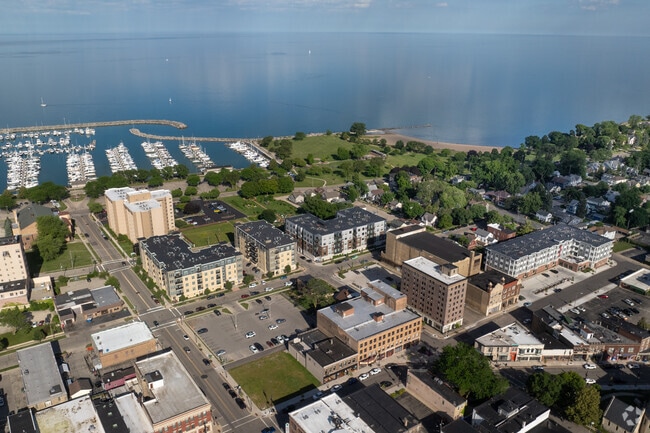 Aerial Photo - Lake Terrace Apartment in Downtown Kenosha!