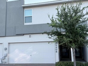 Building Photo - 9908 Bijan Dr