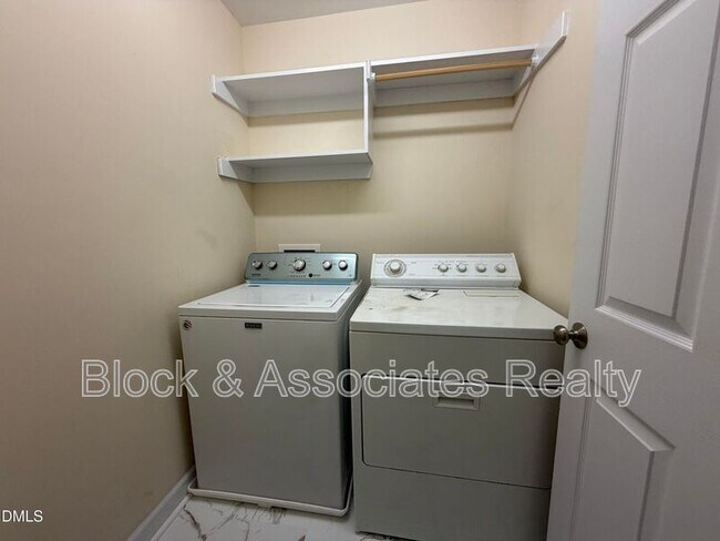 Foto del edificio - 4039 Ridley Field Rd