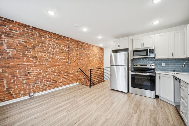 Foto del edificio - 2553 S Dewey St