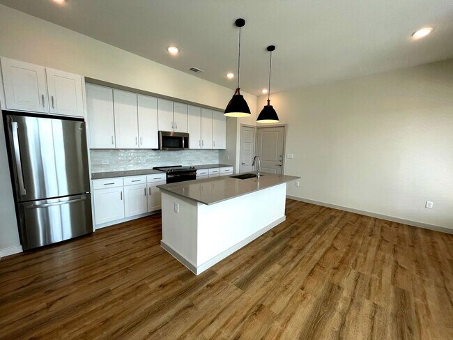 Building Photo - 149 Larkspur Park Blvd