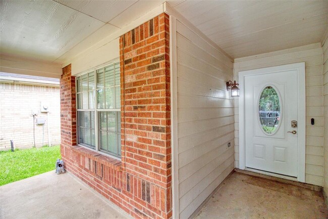 Building Photo - 21222 Somerset Park Ln