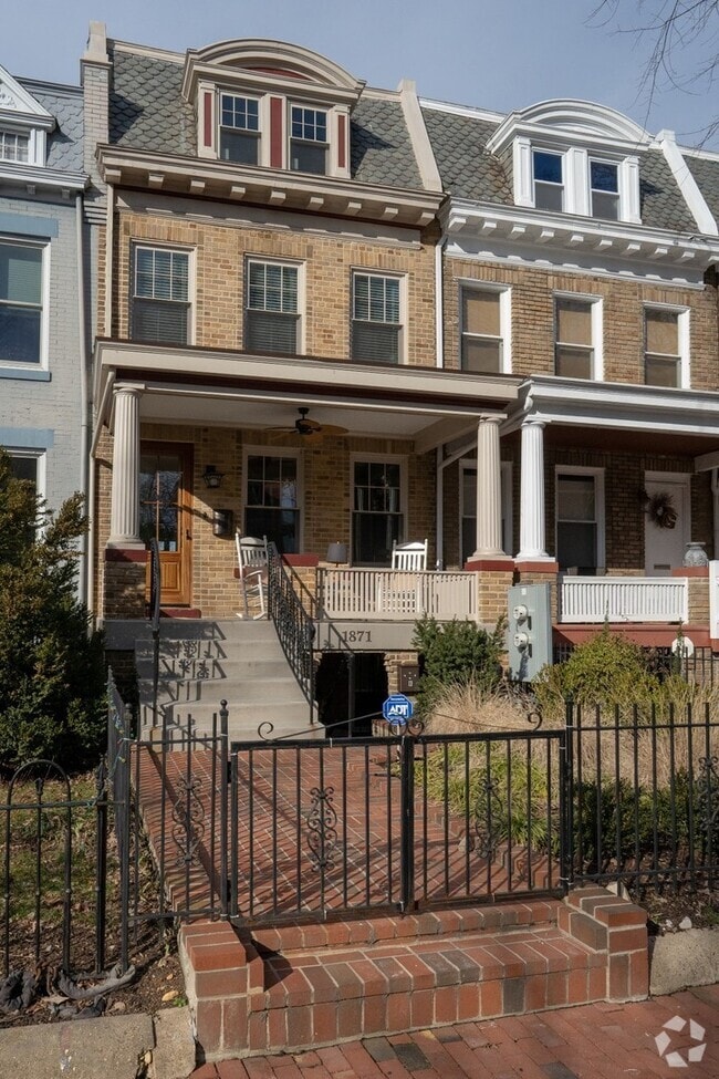 Building Photo - 1871 Newton St NW
