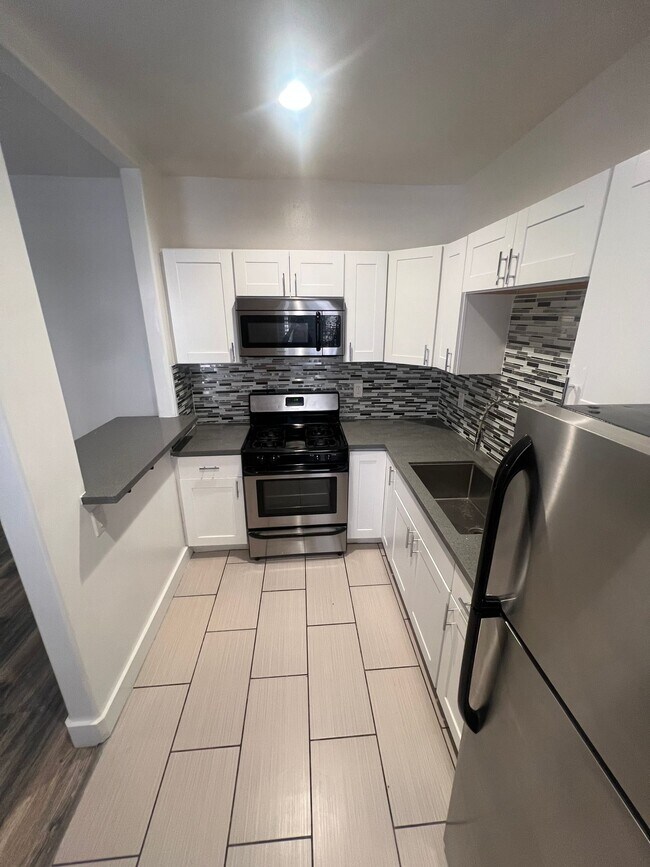 Foto del edificio - 307 N Rampart Blvd