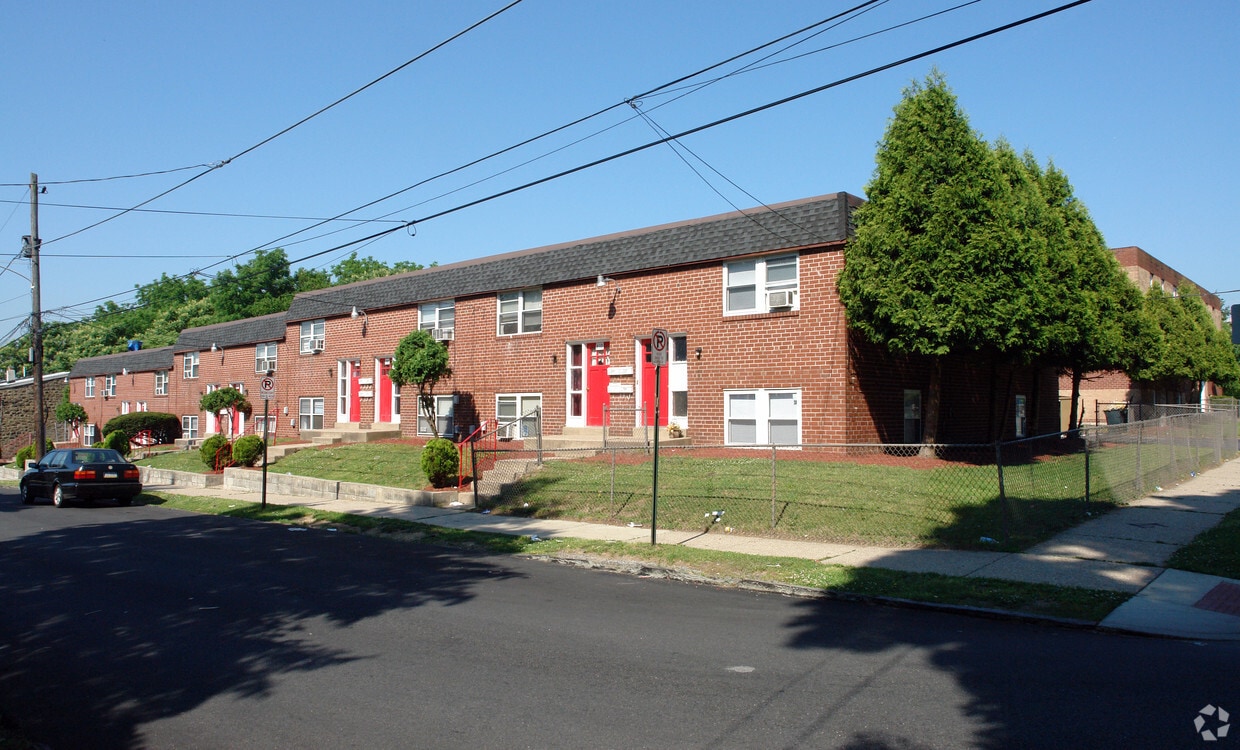 Foto principal - Jefferson Court Apartments