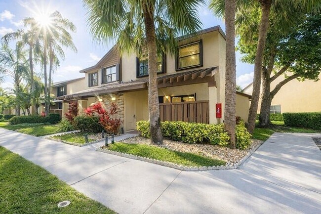 Photo - 3950 Cocoplum Cir Townhome