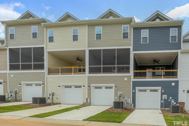 Building Photo - 620 Gateway Crossing Ln