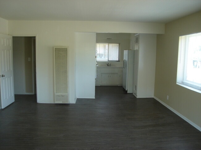 Building Photo - 3694 Redondo Beach Blvd