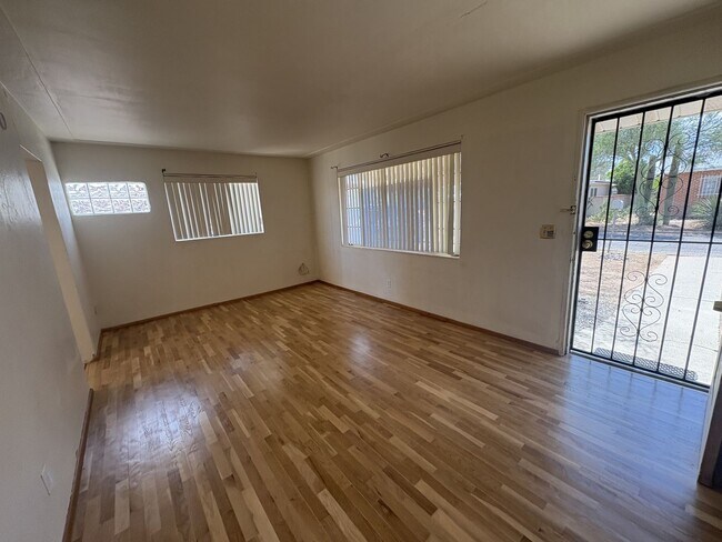 Foto del edificio - Centrally located Gem for rent