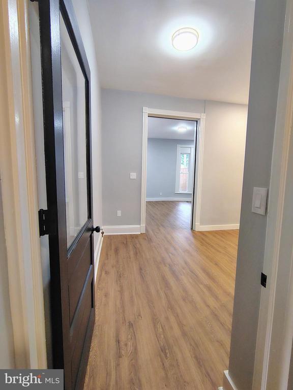 Building Photo - 230 S Market St