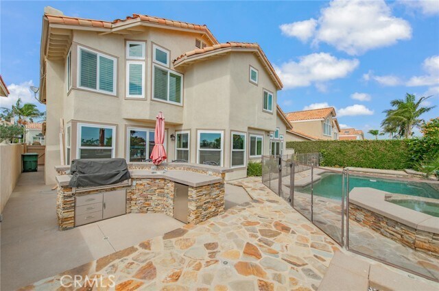 Building Photo - 9042 Santiago Dr