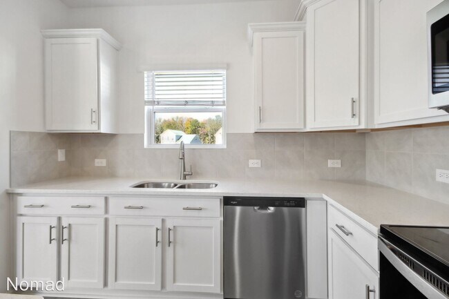 Foto del edificio - 4 br, 3 bath House - 2502 Waverly Dr