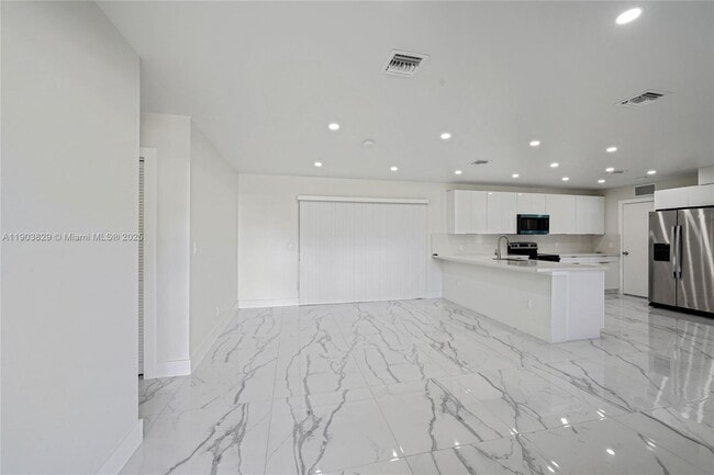 Foto del edificio - 4670 NW 5th St