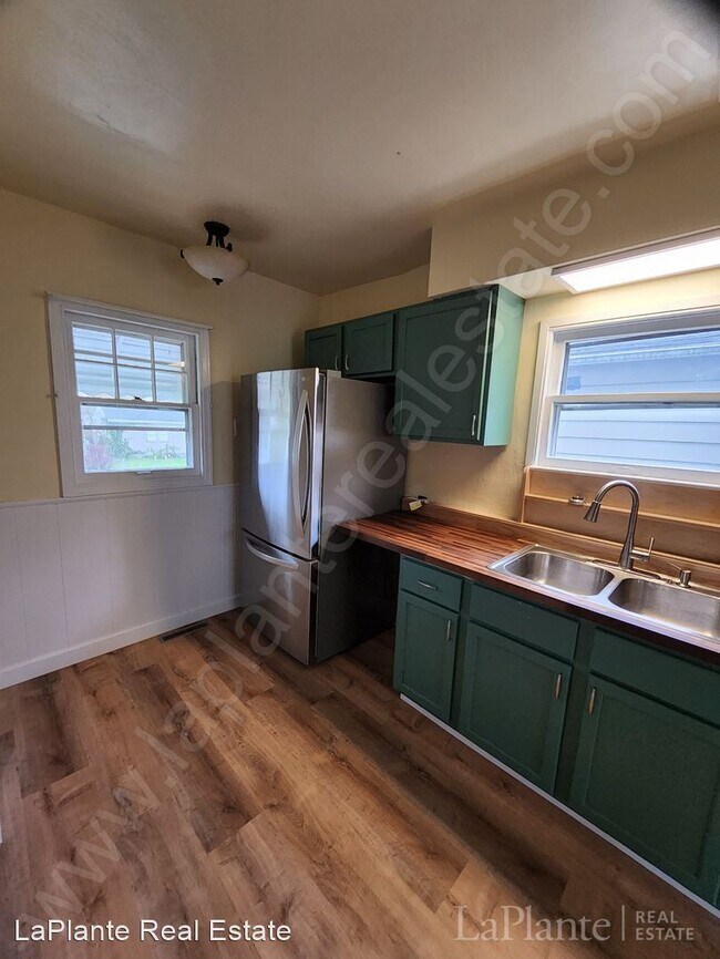 Building Photo - 2 br, 1 bath House - 1708 Bateman St.