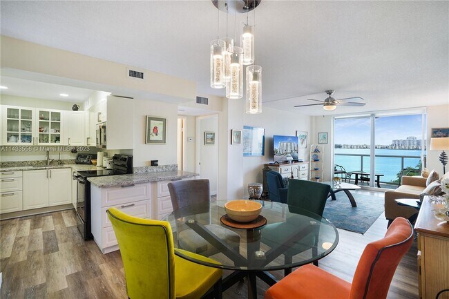 Foto del edificio - 2935 NE 163rd St