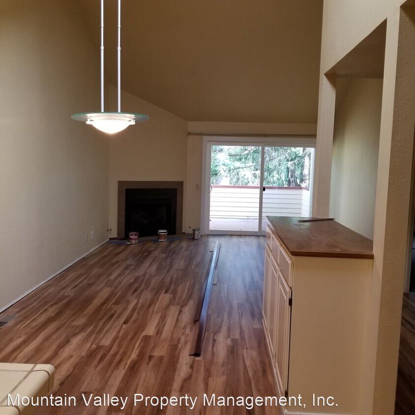 Foto principal - 3 br, 2.5 bath House - 315 Bridge Way