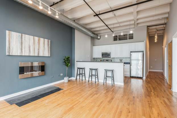 Building Photo - 1224 W Van Buren St