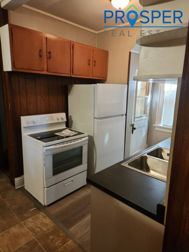 Foto del edificio - Spacious 4 Bedrooms!