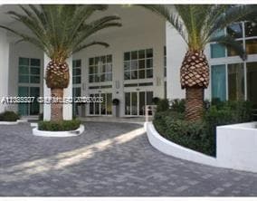 Building Photo - 951 Brickell Ave