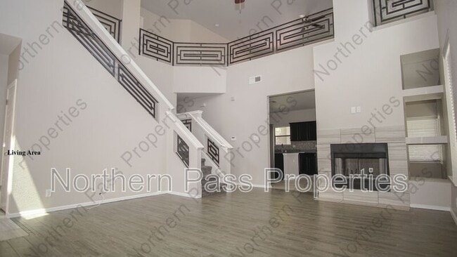 Building Photo - 6564 Berringer St