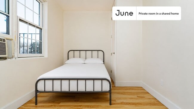 Room in Shared 4 bed/1 bath home in Clinton Hill - Room in Shared 4 bed/1 bath home in Clinton Hill