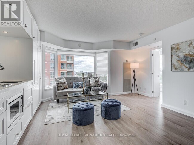 Photo du bâtiment - 155-1155 Yorkville Ave