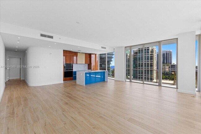 Foto del edificio - 2678 Tigertail Ave