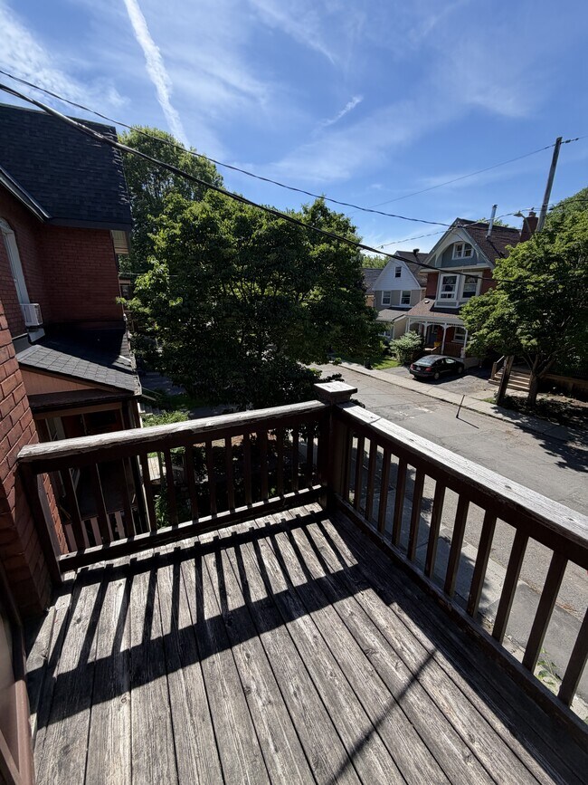 Building Photo - 490 Gilmour St