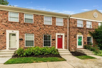 Building Photo - 106 Tarryton Ct E