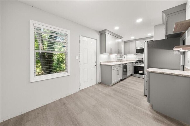 Foto del edificio - 2637 Lester St