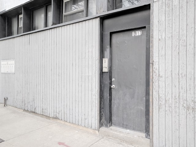 Primary Photo - 1917 S Halsted St