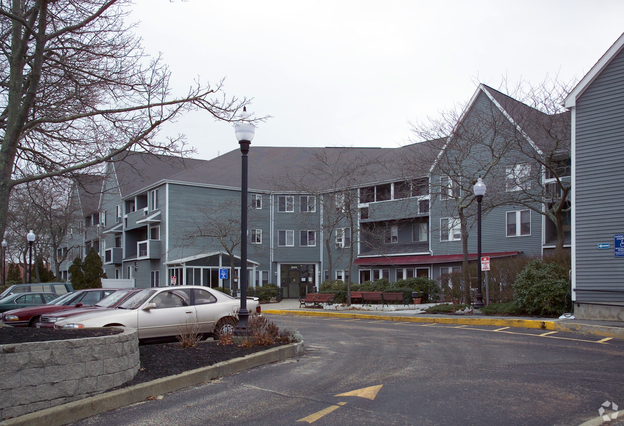 Primary Photo - Colony House Apartments