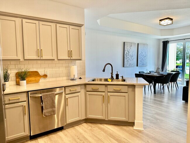 Building Photo - 16220 Via Solera Cir