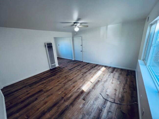 Photo - 3037 Capp St Apartments