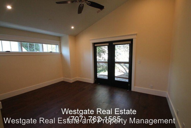Building Photo - 3 br, 2.5 bath House - 9564 Main Street
