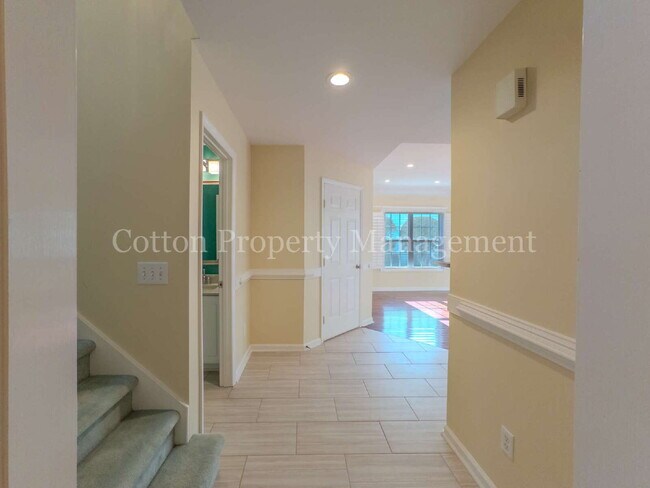 Foto del edificio - 609 Sloop Pointe Ln