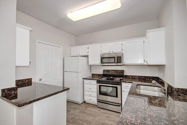 Foto del edificio - 16013 S Desert Foothills Pkwy