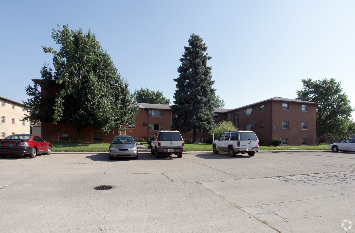 Foto del edificio - University Square Apartments