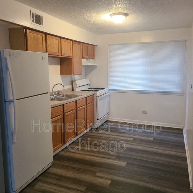 Foto del edificio - 3414 Warren Ave