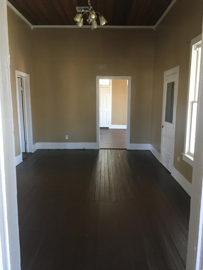Building Photo - 315 Bayou Rd