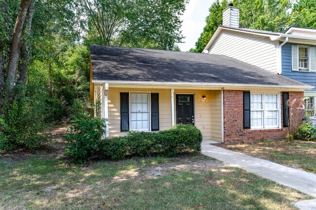 Foto del edificio - 1704 Hunting Creek Dr SE