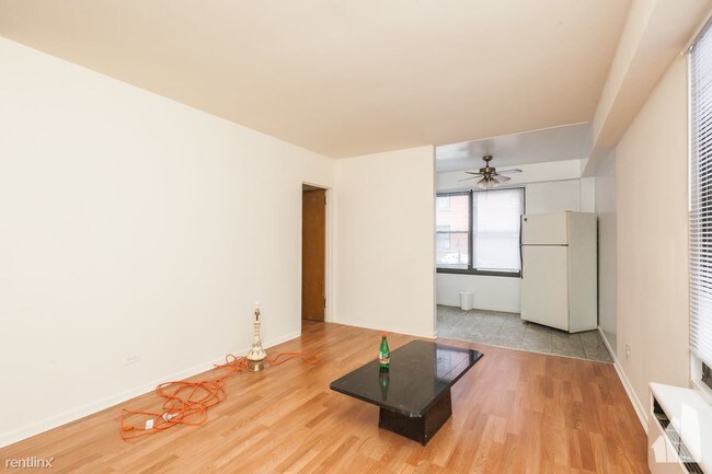 Foto del edificio - 2600 W Rascher Ave