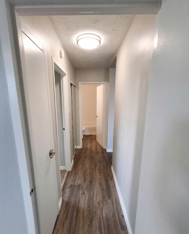 Photo du bâtiment - Pinegrove Apartments