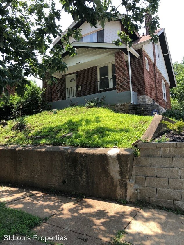 Primary Photo - 3 br, 1 bath House - 3337 Oak Hill Ave