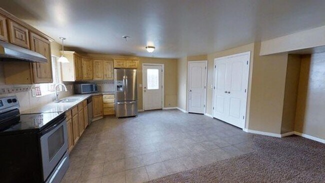 Foto del edificio - Cozy 2 bed 1 bath basement apartment, Eagle Mountain