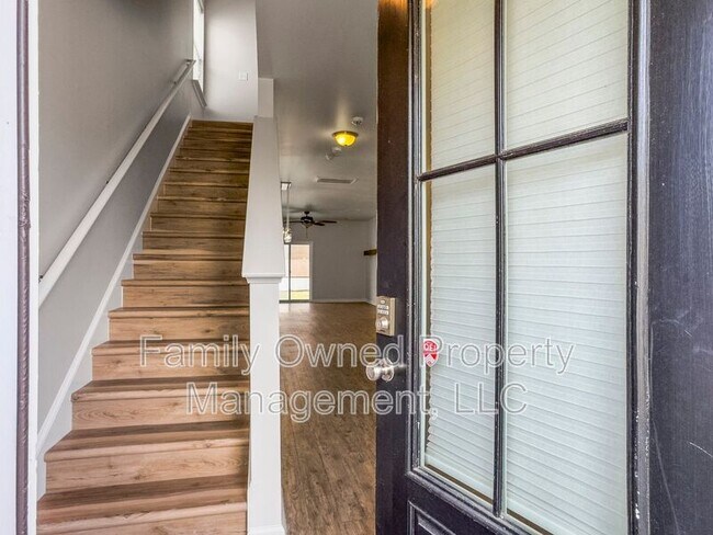 Foto del edificio - 205 Cypress Marsh Rd